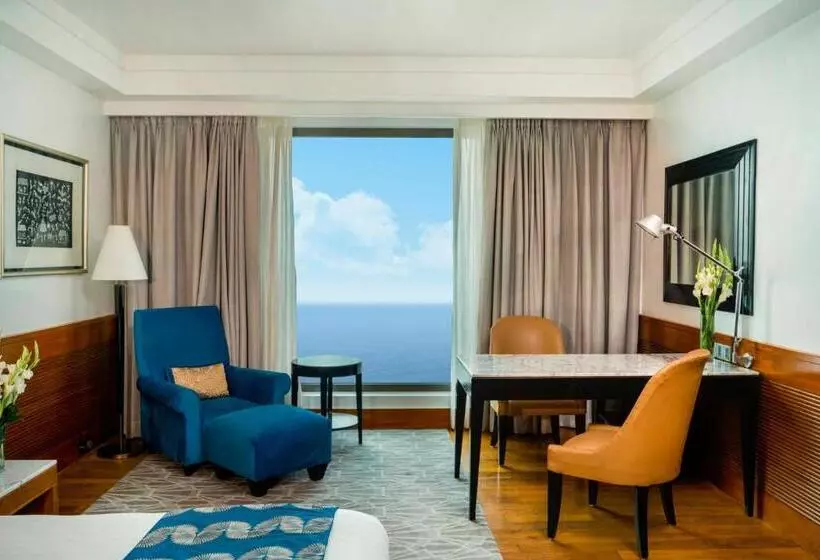 オーシャンビューのプレミアムルーム。, Intercontinental Marine Drive Mumbai, An Ihg