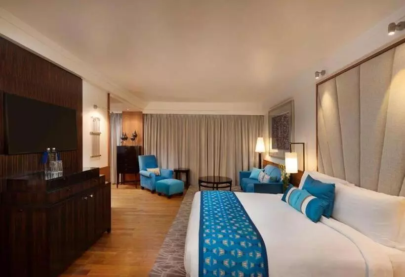 キングサイズベッドのジュニアスイート, Intercontinental Marine Drive Mumbai, An Ihg