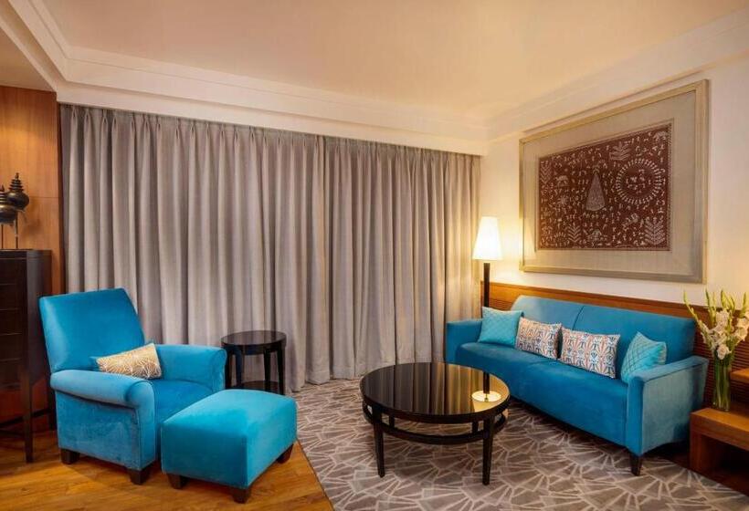 سوئیت جونیور با تخت بزرگ, Intercontinental Marine Drive Mumbai, An Ihg