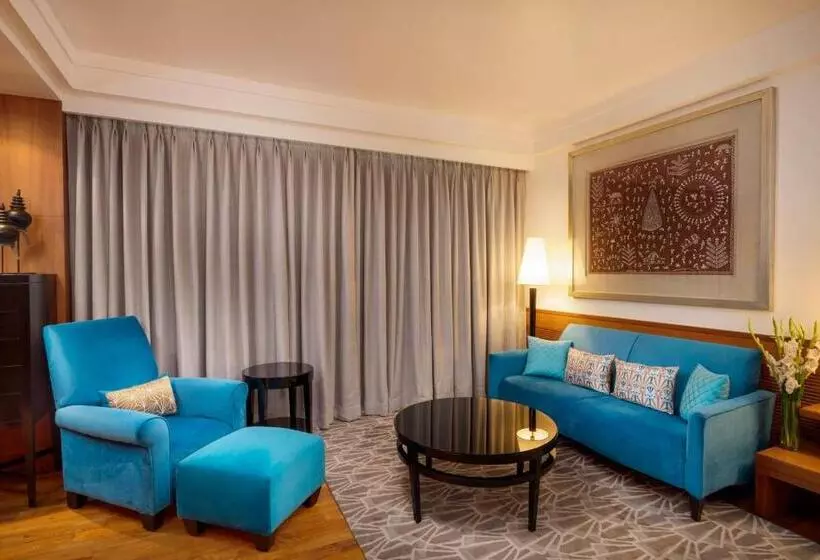 キングサイズベッドのジュニアスイート, Intercontinental Marine Drive Mumbai, An Ihg