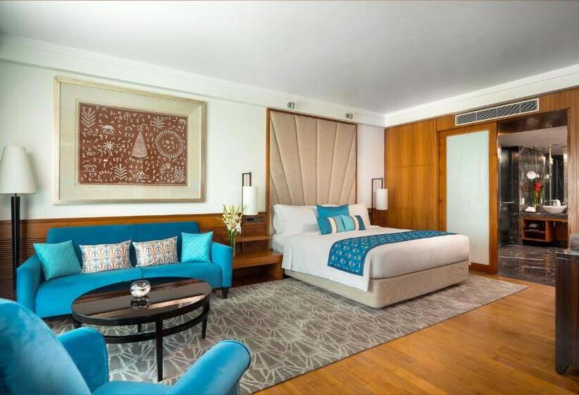 سوئیت جونیور با تخت بزرگ, Intercontinental Marine Drive Mumbai, An Ihg