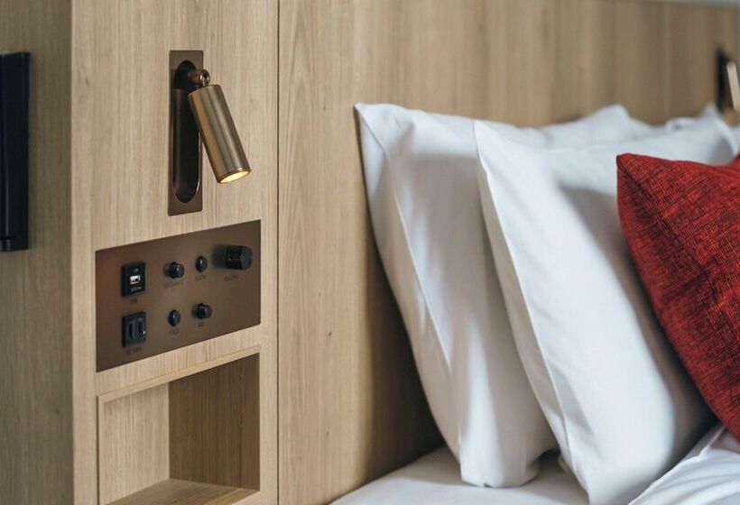 חדר בסיסי, Jal City Haneda Tokyo