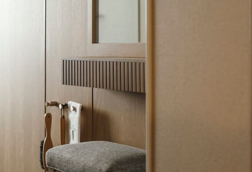 חדר בסיסי, Jal City Haneda Tokyo