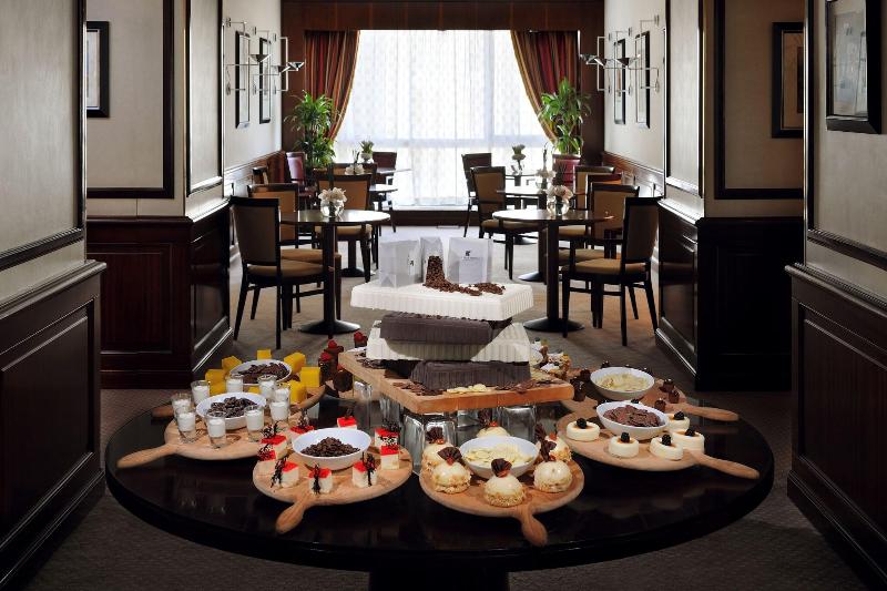 带大床的行政房间, Jw Marriott Hotel Kuwait City