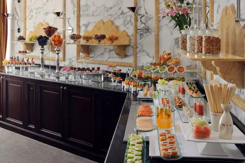اتاق اجرایی با تخت بزرگ, Jw Marriott Hotel Kuwait City