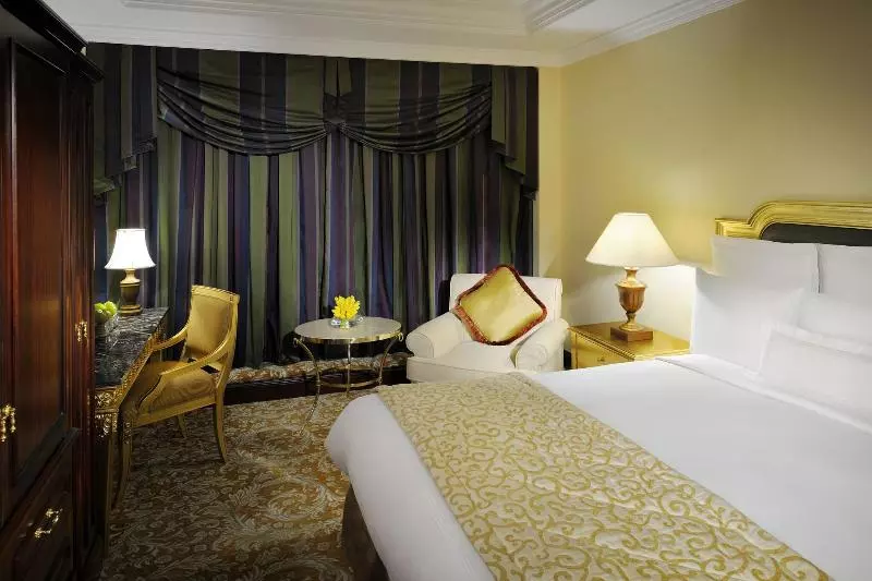 اتاق اجرایی با تخت بزرگ, Jw Marriott Hotel Kuwait City