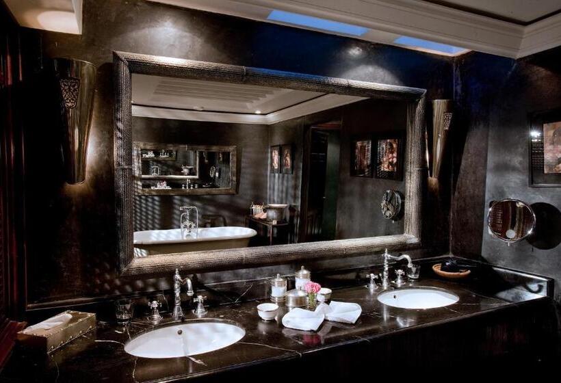 Suite Master, La Villa Des Orangers   Relais & Châteaux