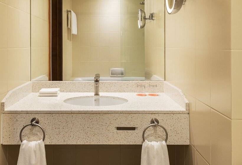 اتاق لوکس, Majestic Cove