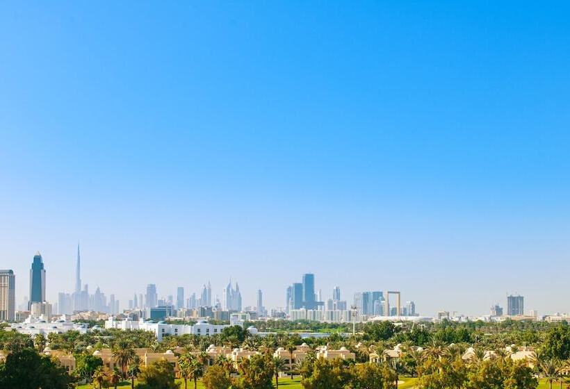 سوییت اجرایی, Majestic Cove