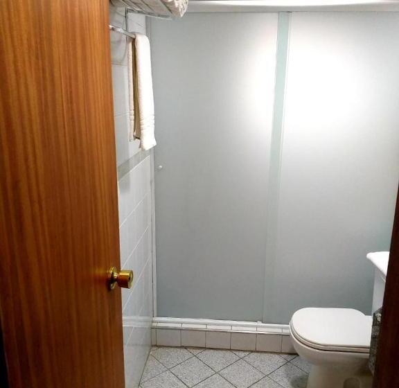 スタンダード5人部屋, Marbor