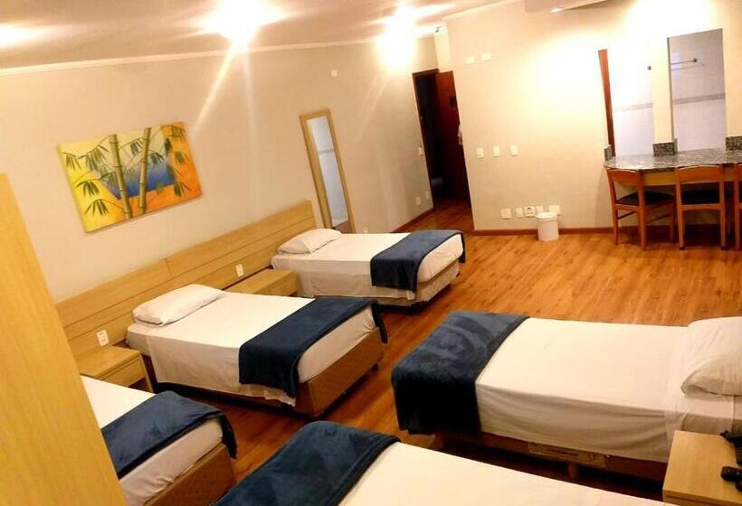 スタンダード5人部屋, Marbor