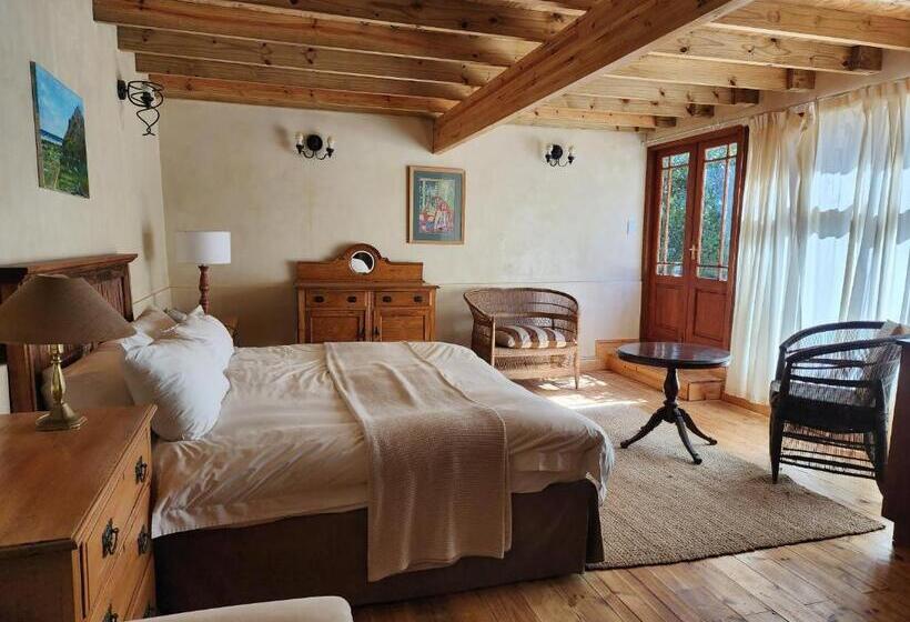 غرفة ديلوكس مطلّة علي البحر مزوَّدة بشُرفة, Monkey Valley Resort