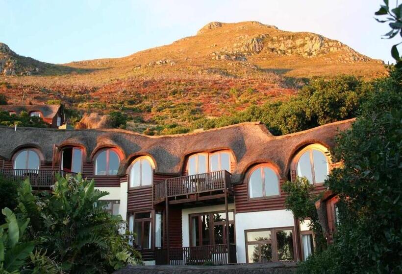 غرفة قياسية مطلّة علي البحر مزوَّدة بشُرفة, Monkey Valley Resort