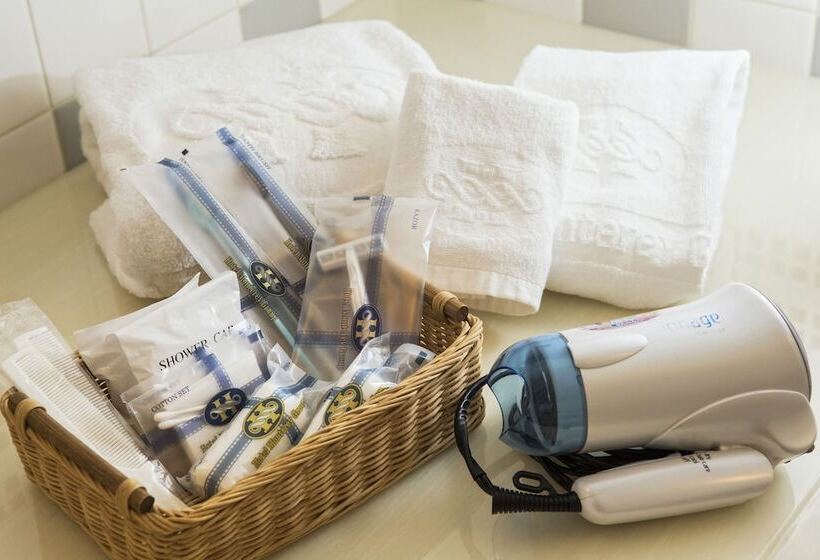 标准三人间, Monterey Ginza