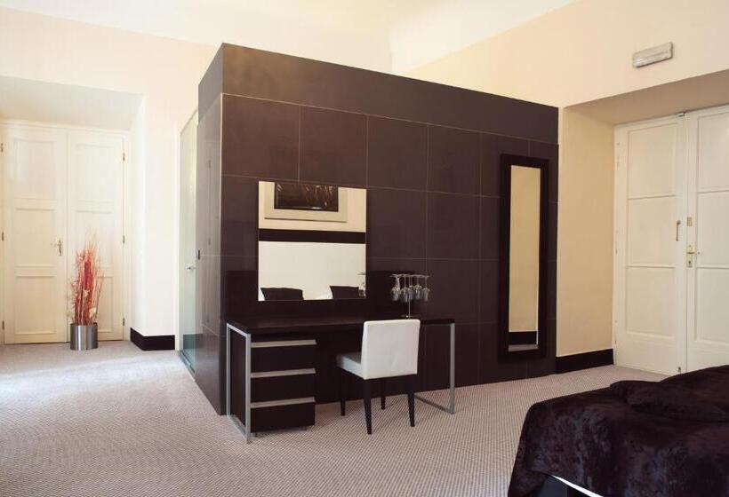 غرفة قياسية, Old Town Square Residence By Emblem