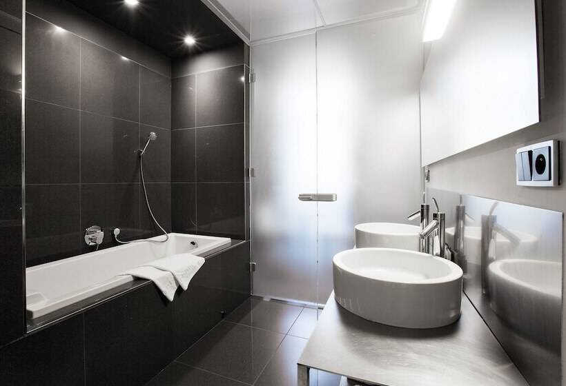 غرفة قياسية, Old Town Square Residence By Emblem