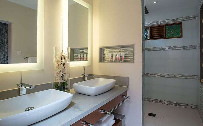 سوییت با چشمانداز دریا, Sandals Regency La Toc All Inclusive Resort And Spa Couples Only