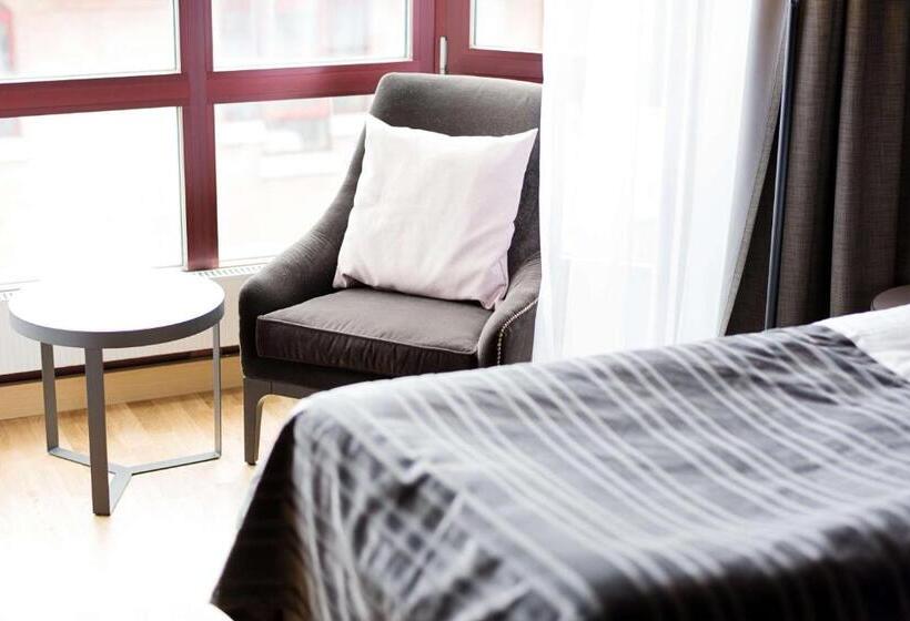 חדר סופריור עם מיטת קינג, Scandic Swania