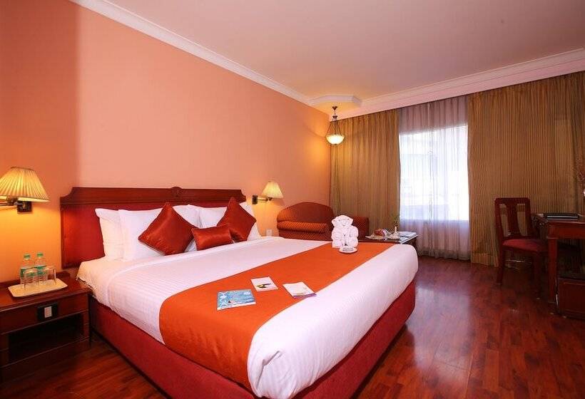 디럭스 룸, The Chancery