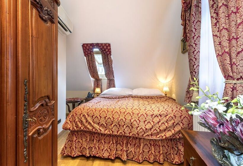 اتاق استاندارد یک نفره, U Prince Prague By Bhg
