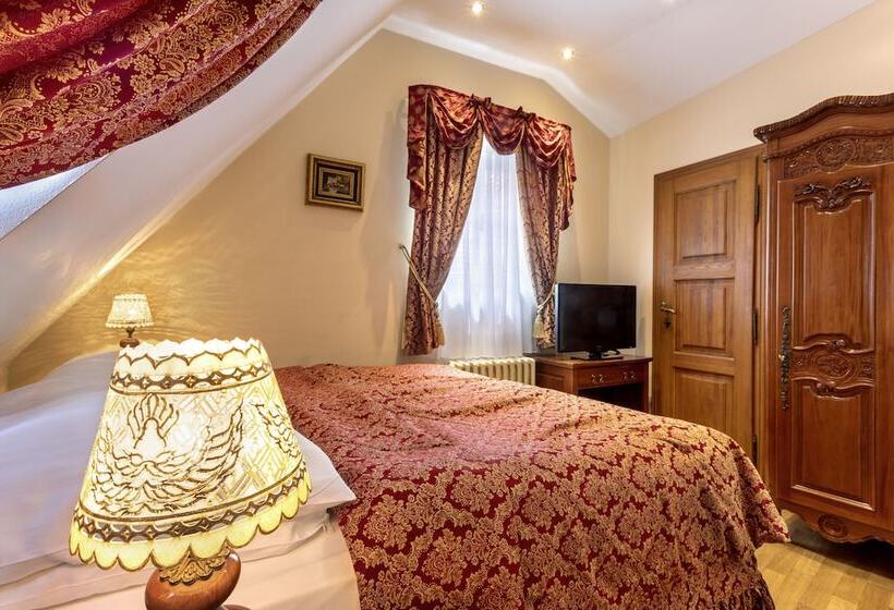 اتاق استاندارد یک نفره, U Prince Prague By Bhg