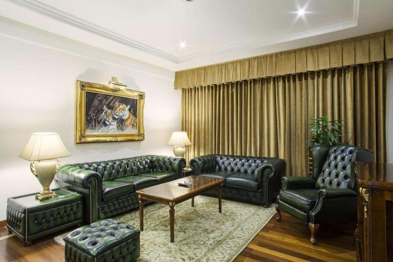 デラックススイート, Radisson Hotel Jalandhar