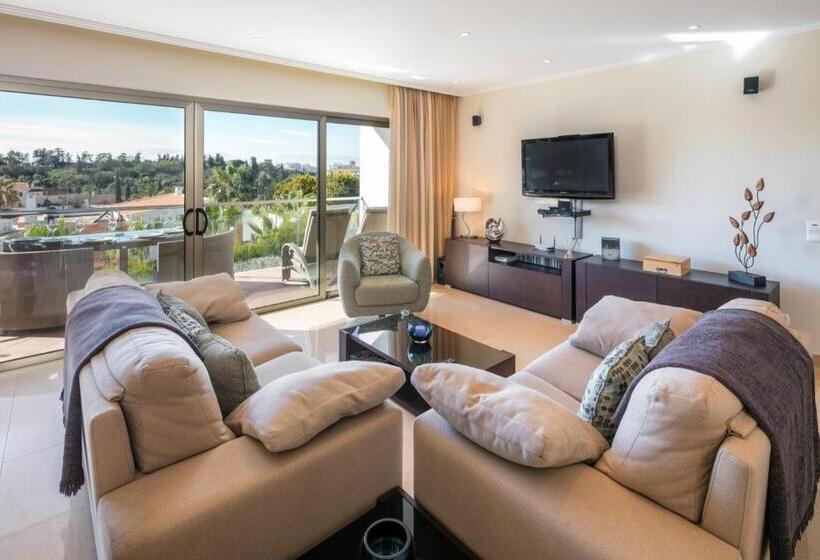 バルコニー付き１ベッドルームアパートメント, Vila Castelo Parque