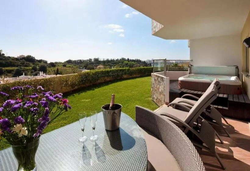 庭の見える１ベッドルームアパートメント, Vila Castelo Parque