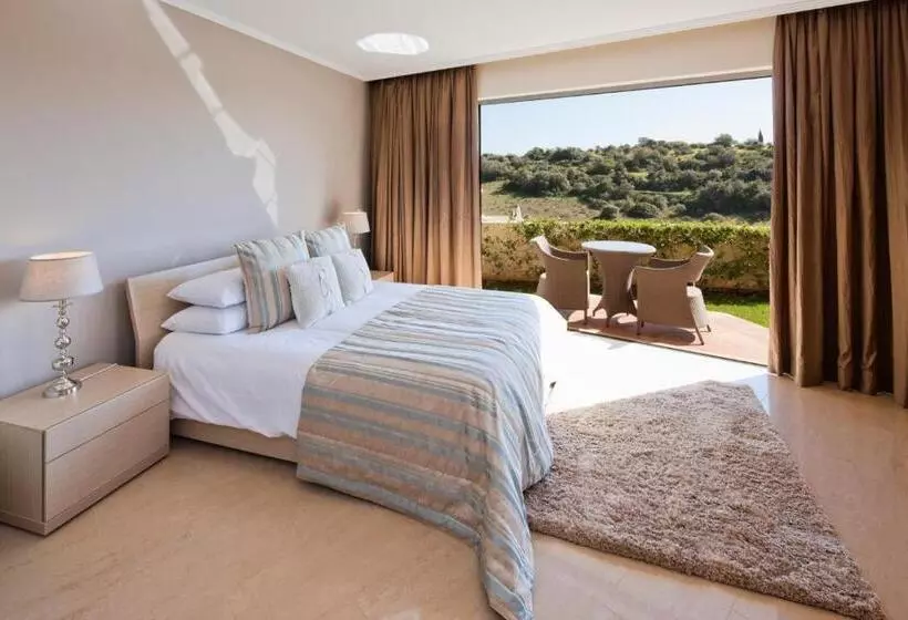 庭の見える１ベッドルームアパートメント, Vila Castelo Parque