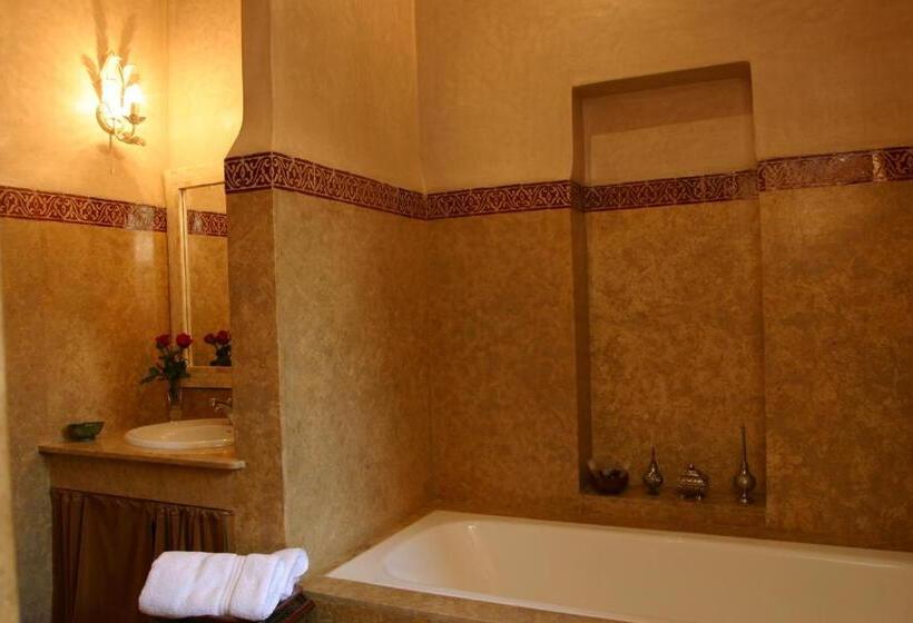 デラックスルーム, Riad Kniza