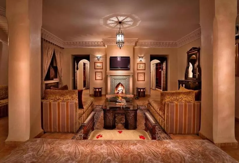 سوئیت رویال, Riad Kniza