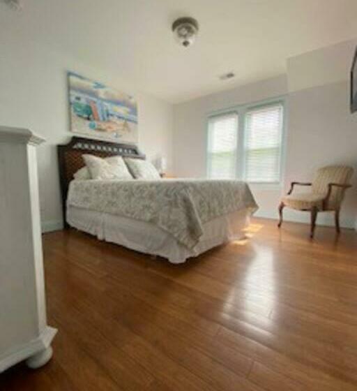 جناح, Saltwater Inn