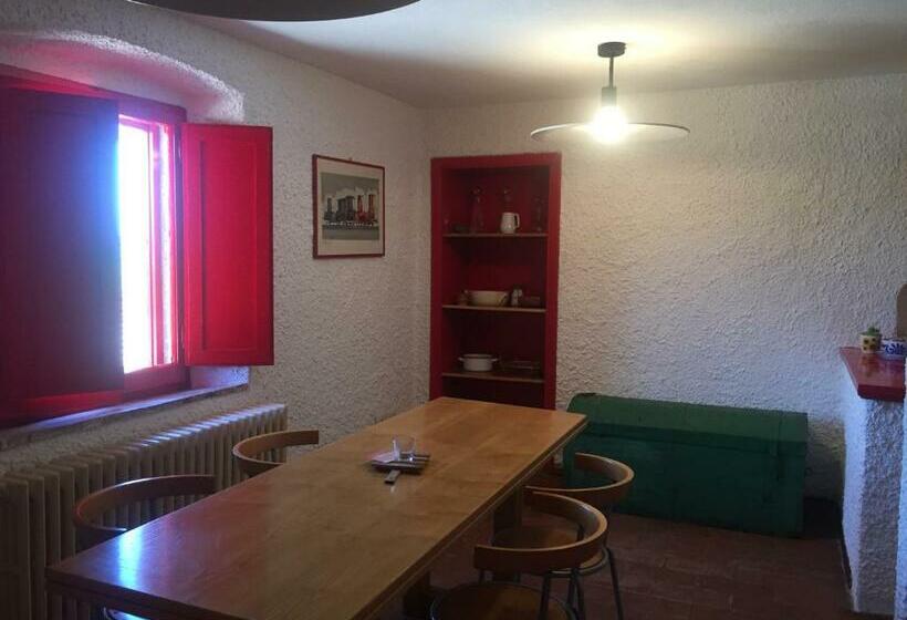 شقة غرفة واحدة مزودة بتراس, Agriturismo La Valentina Nuova