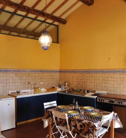 شقة غرفتين نوم مزودة بشُرفة, Agriturismo La Valentina Nuova