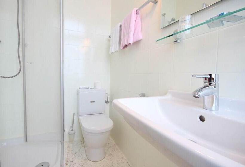 스탠다드 룸, Hanken