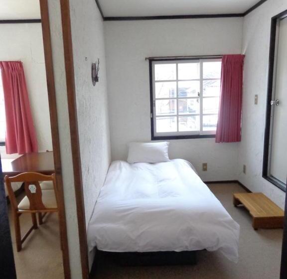 اتاق استاندارد سه نفره, Hakuba Matata Lodge