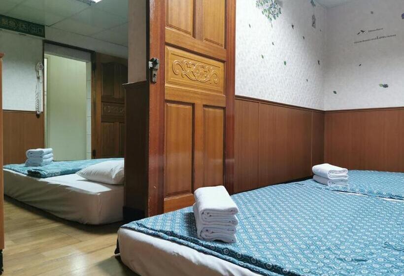 سوییت خانوادگی, 海人生海景民宿cest La Vie