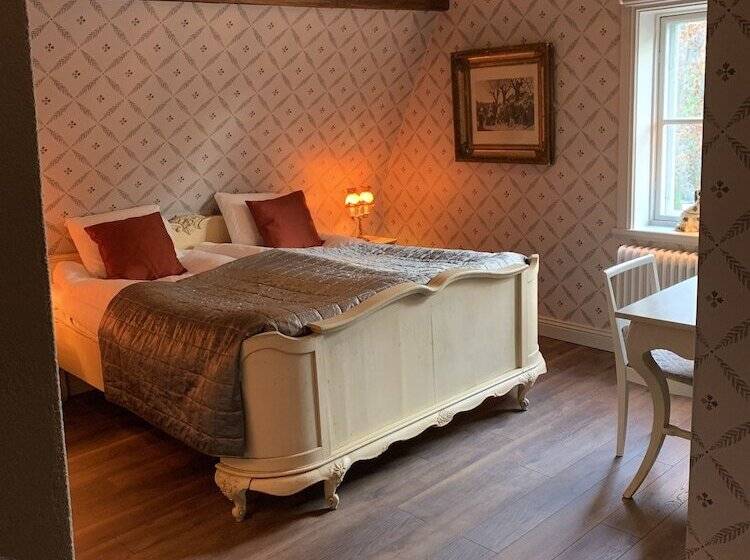 חדר סופריור, Wedevågs Herrgård