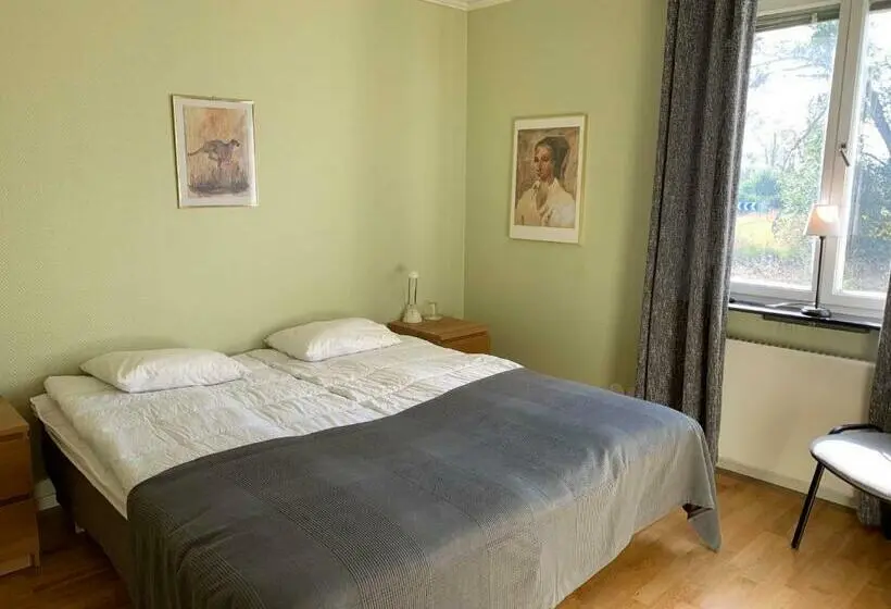 バス共有のスタンダードルーム, Brålanda Hotell Och Vandrarhem