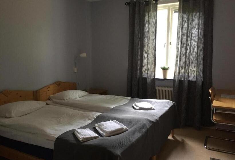 带共用浴室的标准房间, Brålanda Hotell Och Vandrarhem