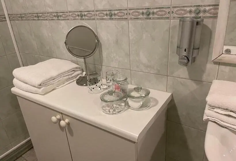 ジュニアスイート, Brålanda Hotell Och Vandrarhem