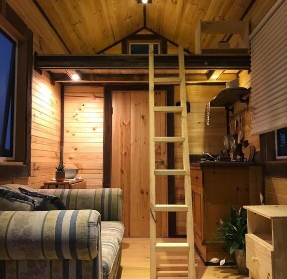 침실 1개 주택, Hilltop Tiny House By Tiny Away