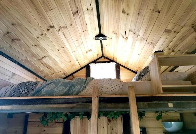 בית, חדר שינה 1, Hilltop Tiny House By Tiny Away