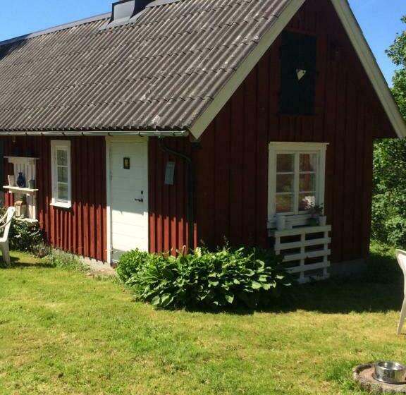 חדר סטנדרט, Swedish Idyll