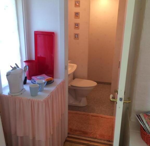 חדר סטנדרט, Swedish Idyll