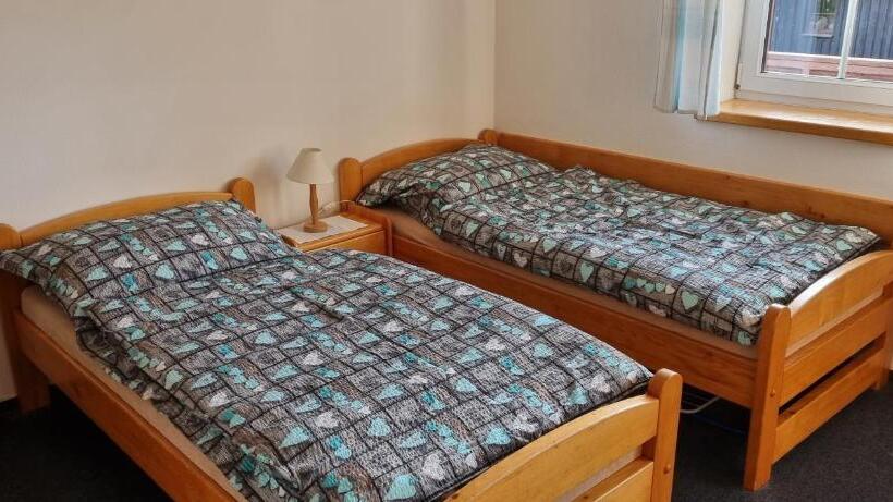 2ベッドルームアパートメント, Pension Pek