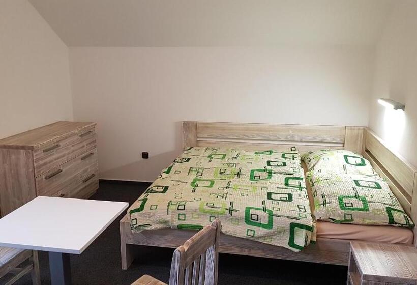 1ベッドルームアパートメント, Pension Pek