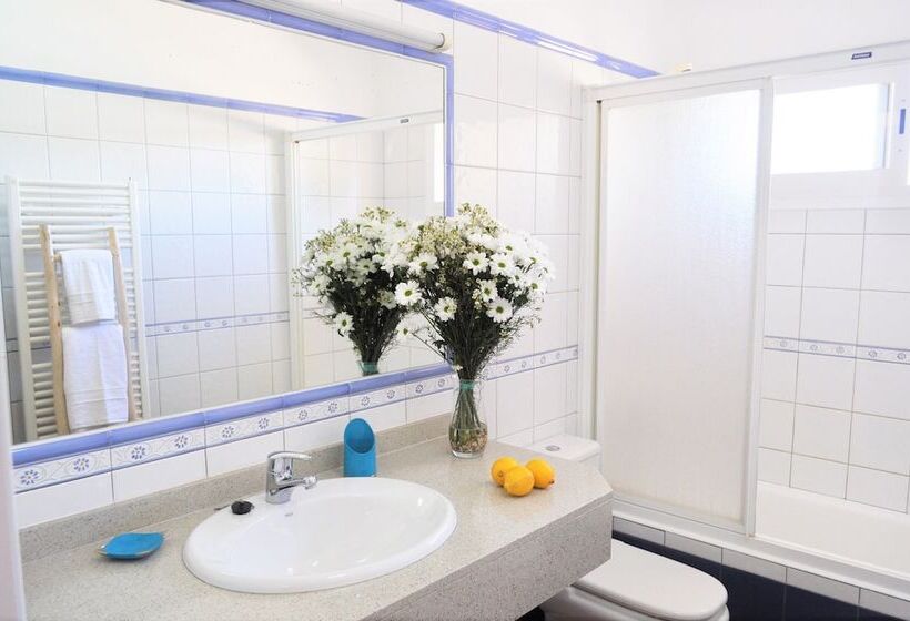 خانه 2 خوابه, Siamo Donatella