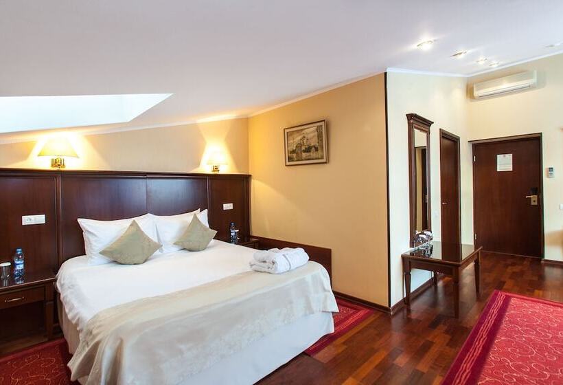 小型套房, Arkadia