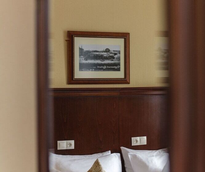 高级大房间, Arkadia